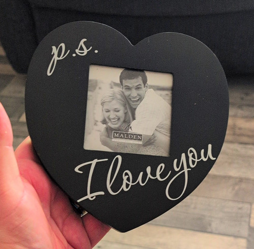 Malden black wooden heart - malden,